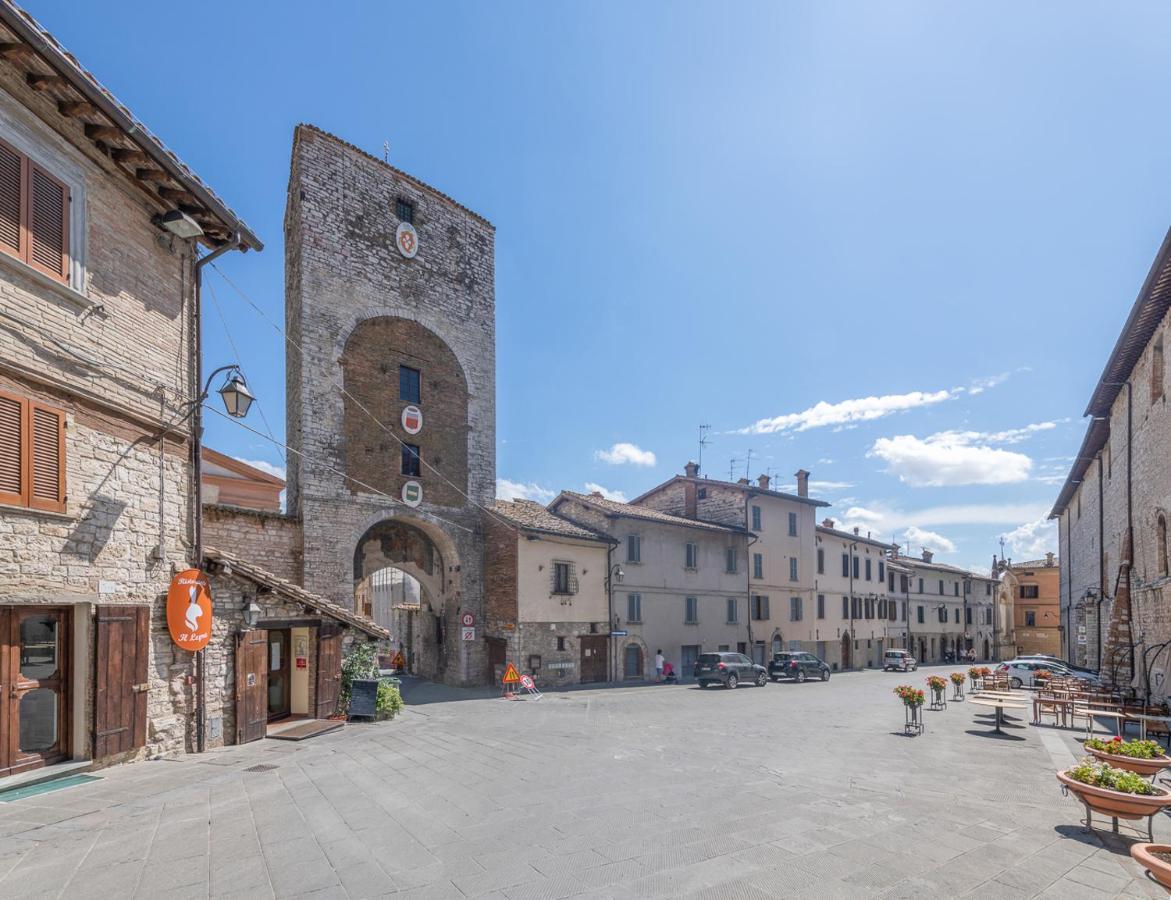 L'Ira Di Dante Villa Gubbio Exteriör bild