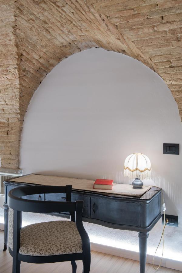 L'Ira Di Dante Villa Gubbio Exteriör bild
